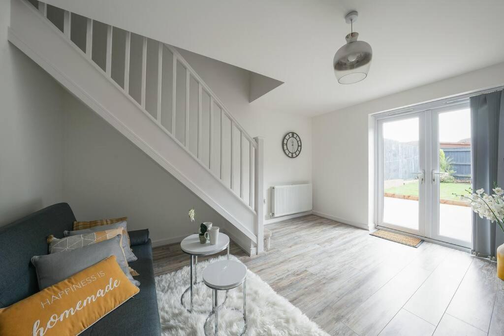 Stylish 2-Bed Home - For Company Contractor And Leisure Stays - Nec, Airport, Hs2, Contractors, Resort World Birmingham Luaran gambar