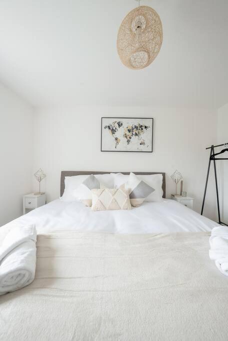 Stylish 2-Bed Home - For Company Contractor And Leisure Stays - Nec, Airport, Hs2, Contractors, Resort World Birmingham Luaran gambar