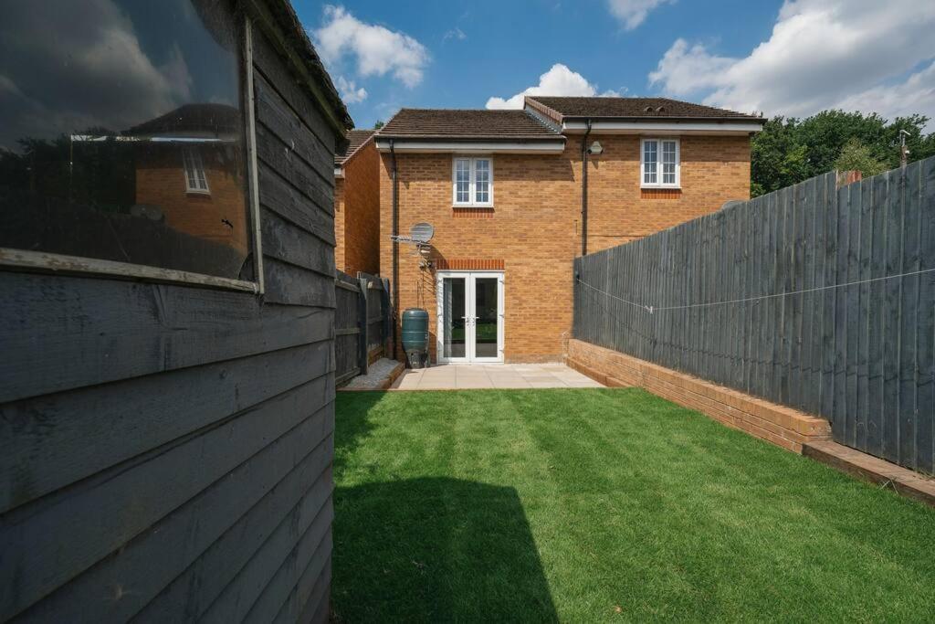 Stylish 2-Bed Home - For Company Contractor And Leisure Stays - Nec, Airport, Hs2, Contractors, Resort World Birmingham Luaran gambar
